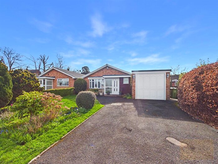 3 Bedroom Detached Bungalow For Sale In Far Sandfield, Churchdown, Gloucester, GL3