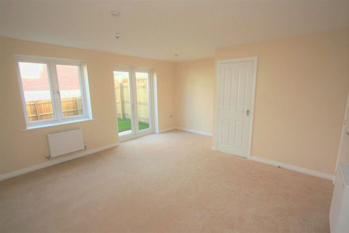 3 Bedroom Terraced House To Rent In Littledale Row, Trevenson Road, Newquay, TR7
