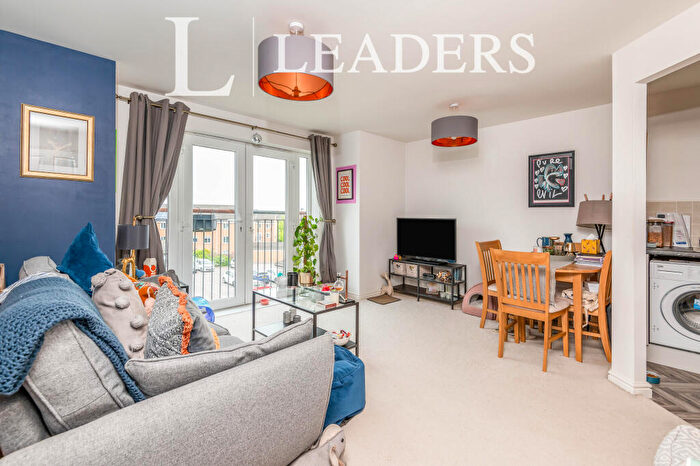 2 Bedroom Apartment To Rent In New Forest Way, Leeds, LS10