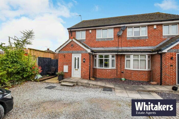 3 Bedroom Semi-Detached House To Rent In Nursery Close, Hull, HU4