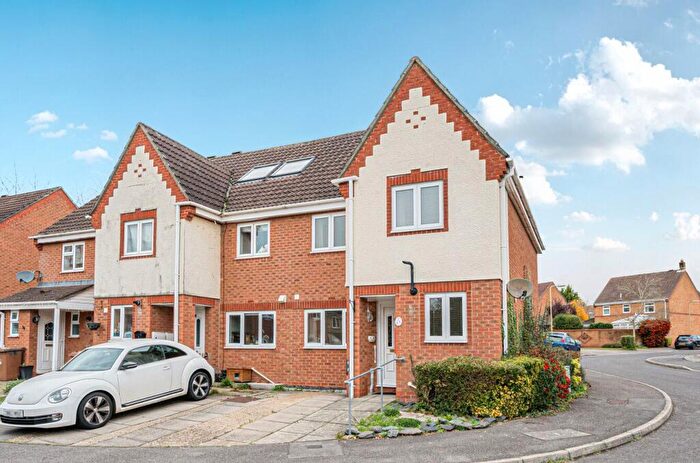 3 Bedroom End Of Terrace House For Sale In Borkum Close, Andover, SP10