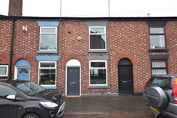 2 Bedroom Terraced House For Sale In Hallefield Road, Macclesfield, SK11