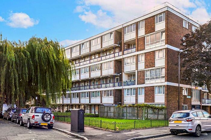 3 Bedroom Maisonette To Rent In Pownall Road, Broadway Market, E8