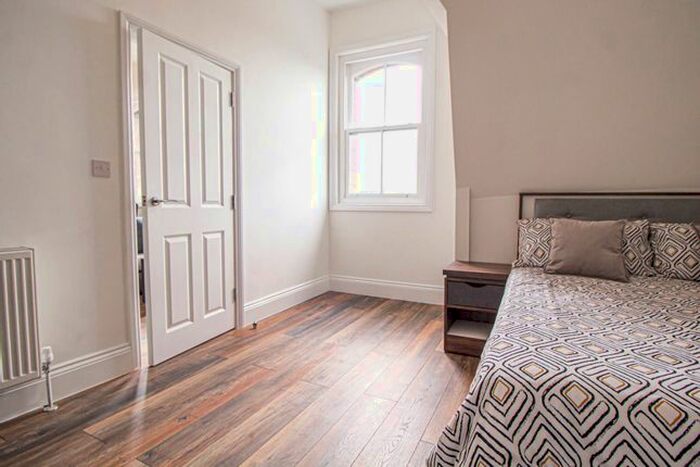 1 Bedroom Flat To Rent In Clarendon Road, Leeds, LS2