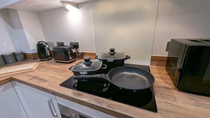 1 Bedroom Flat To Rent In Grapnel Apartments D, Furness Quay, M50