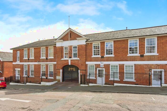 2 Bedroom Apartment To Rent In Princess Beatrice Court, Denmark Road, PO31