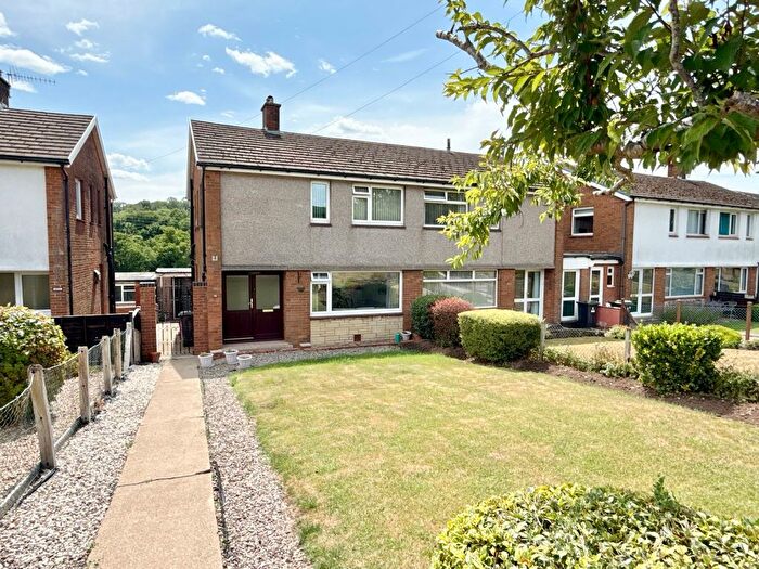 3 Bedroom Semi-Detached House For Sale In Berthon Road, Little Mill, Pontypool, NP4
