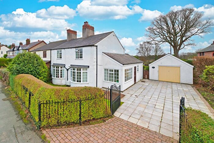 3 Bedroom Semi-Detached House For Sale In School Bank, Norley, Frodsham, WA6