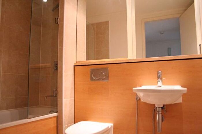 1 Bedroom Flat To Rent In Kilby Court, Greenwich, London, SE10