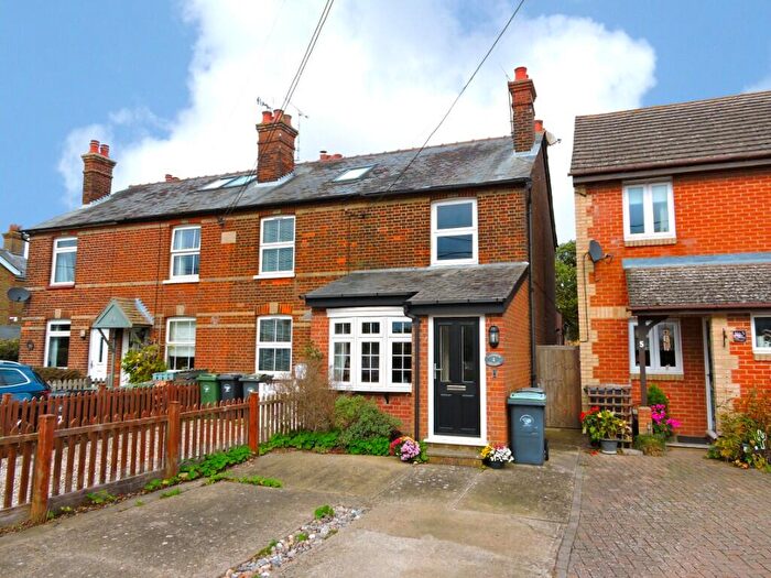 2 Bedroom Semi-Detached House For Sale In Causeway End, Felsted, CM6