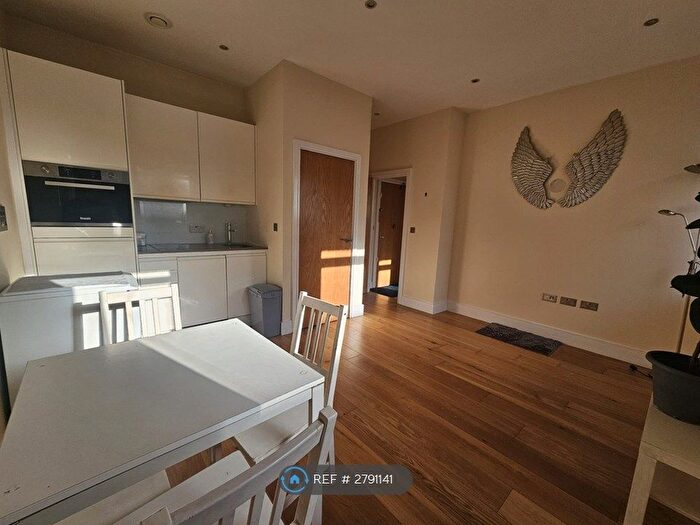 1 Bedroom Flat To Rent In The Landmark, Luton, LU1