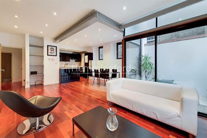 3 Bedroom Maisonette To Rent In St James School, Georges Road, N7