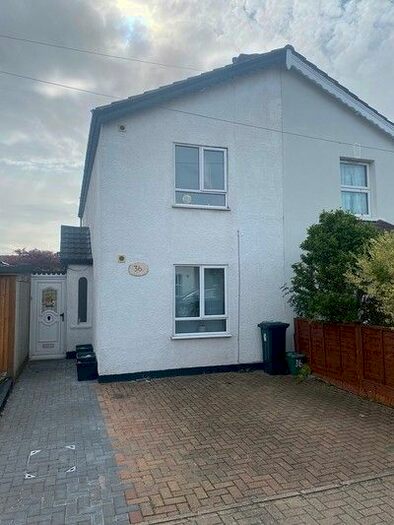 3 Bedroom Semi-detached House To Rent In Stanley Road, Bromley, Bromley, BR2