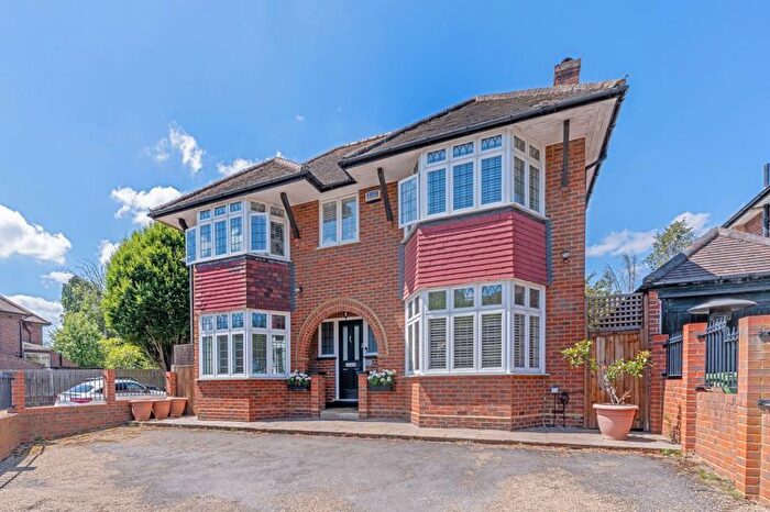 4 Bedroom Detached House For Sale In Robin Hood Way, Kingston Vale, SW15