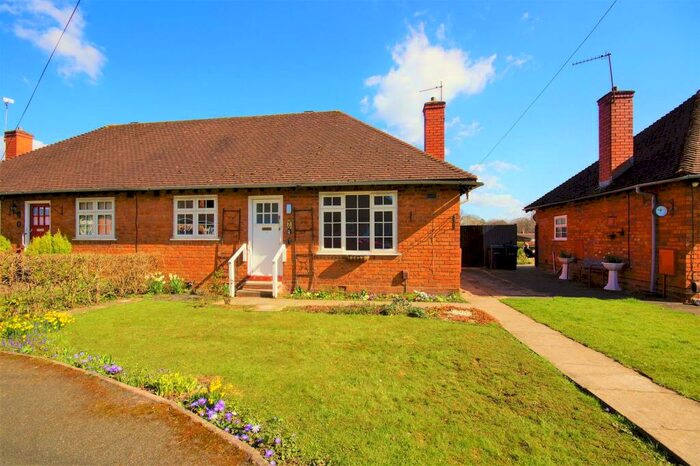 2 Bedroom Semi-Detached Bungalow To Rent In Griffins Brook Close, Bournville, Birmingham, B30