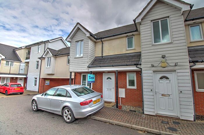 2 Bedroom Maisonette For Sale In Lime Tree Place, Ipswich, IP1