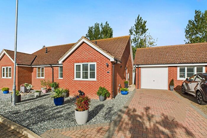 2 Bedroom Semi-Detached Bungalow For Sale In Mulberry Gardens, Langenhoe, CO5