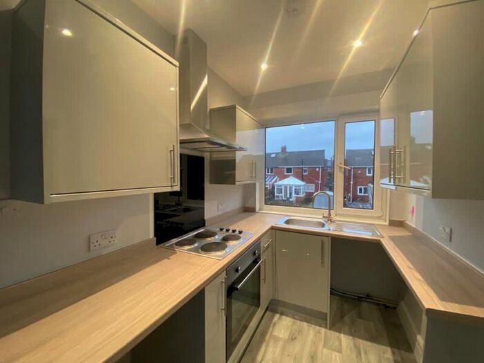 2 Bedroom Flat To Rent In Laing Grove, Wallsend, NE28