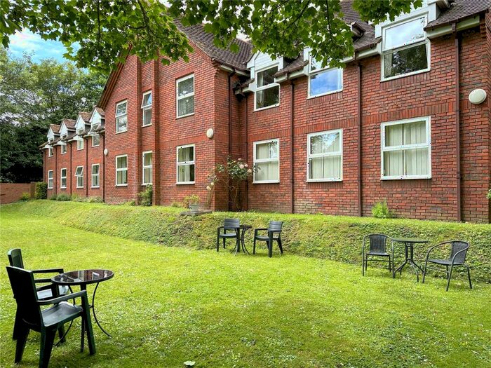 1 Bedroom Apartment For Sale In East Street, Blandford Forum, Dorset, DT11