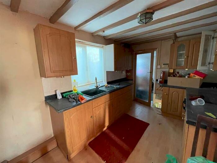 3 Bedroom Detached House For Sale In Tattershall Bridge Road