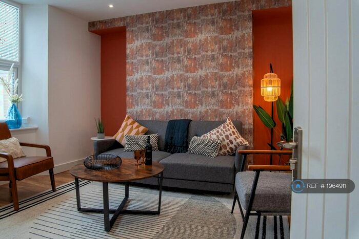 1 Bedroom Flat To Rent In Bridge Street, Newport, NP20