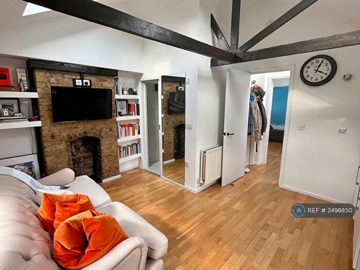 1 Bedroom Flat To Rent In Norman Street, London, EC1V