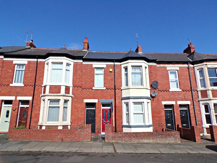 2 Bedroom Flat To Rent In Delaval Terrace, Newcastle Upon Tyne, NE3