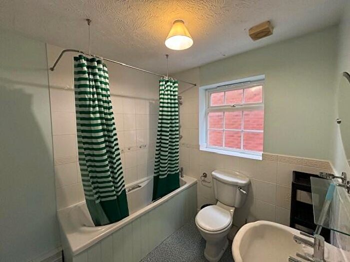 5 Bedroom House To Rent In Jellicoe Avenue, Stapleton, Bristol, BS16