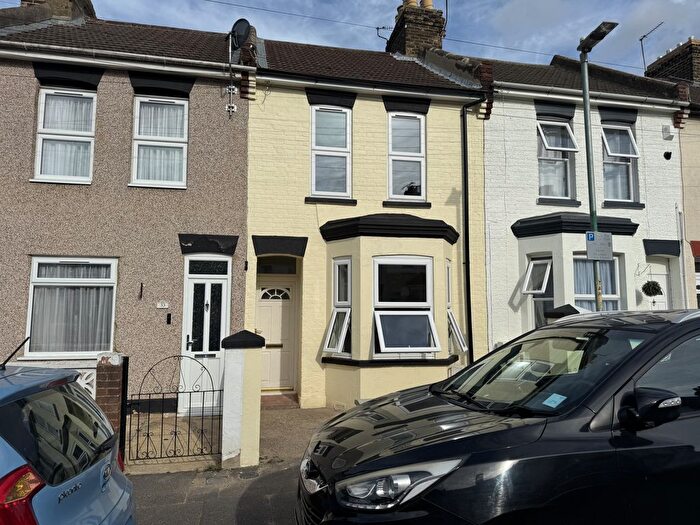 3 Bedroom Terraced House To Rent In Tennyson Road, Gillingham, Kent, ME7