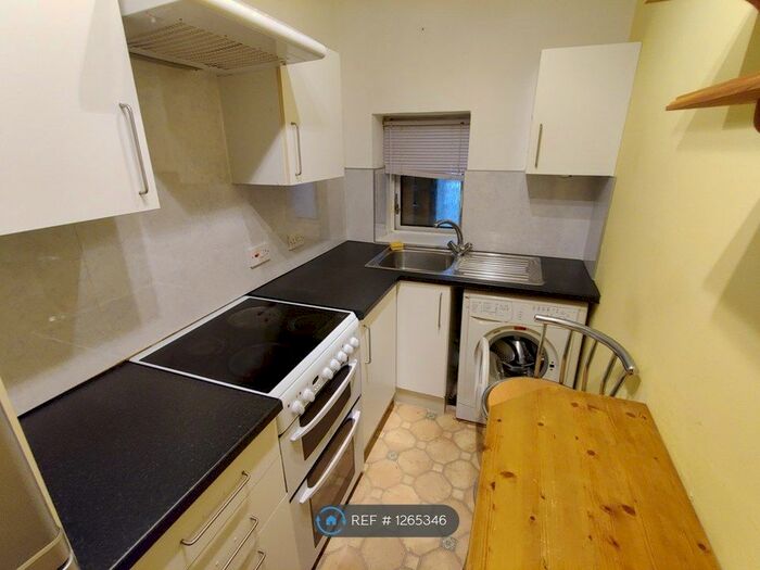 1 Bedroom Flat To Rent In Inchaffray Street, Perth PH1
