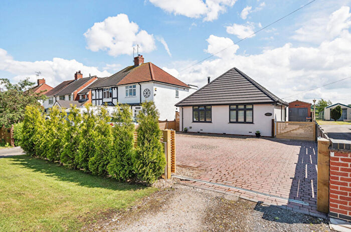 2 Bedroom Bungalow For Sale In Wild Hill, Sutton-in-Ashfield, Nottinghamshire, NG17