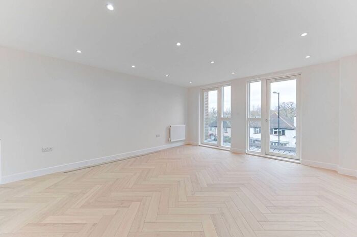 2 Bedroom Flat To Rent In Norbury Avenue, Norbury, London, SW16