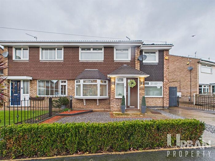 4 Bedroom Property For Sale In Burbage Avenue, Hull, HU8