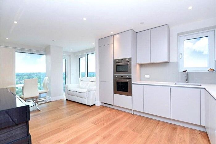 2 Bedroom Flat To Rent In Acton Walk, Whetstone, Whetstone, N20