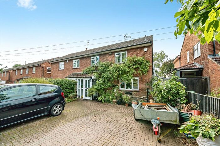 3 Bedroom Semi-Detached House For Sale In Devereux Place, Aylesbury, HP19