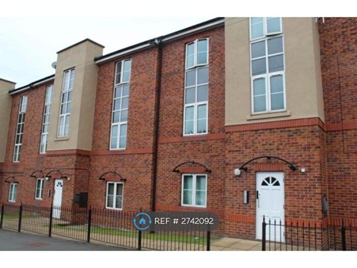 2 Bedroom Flat To Rent In The Grange, Leeds, LS12