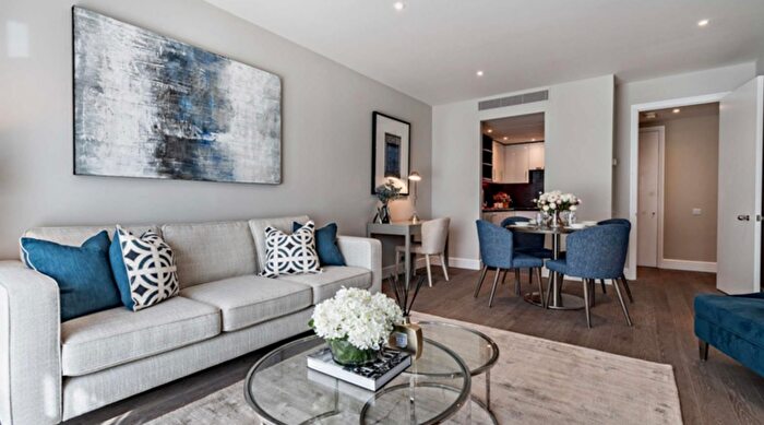 2 Bedroom Flat To Rent In Circus Apartments, Westferry Circus, London, E14