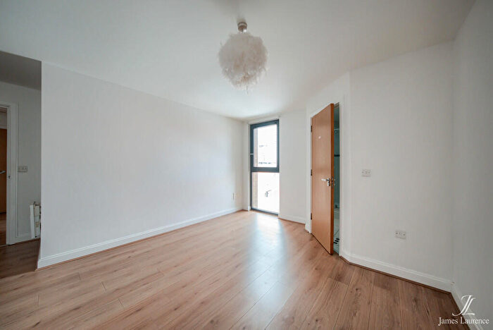 2 Bedroom Apartment To Rent In Southside, St. John's Walk, Birmingham City Centre, B5