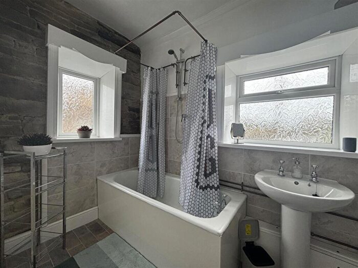 1 Bedroom Terraced House To Rent In Mount Tabor Road, Mount Tabor, HX2