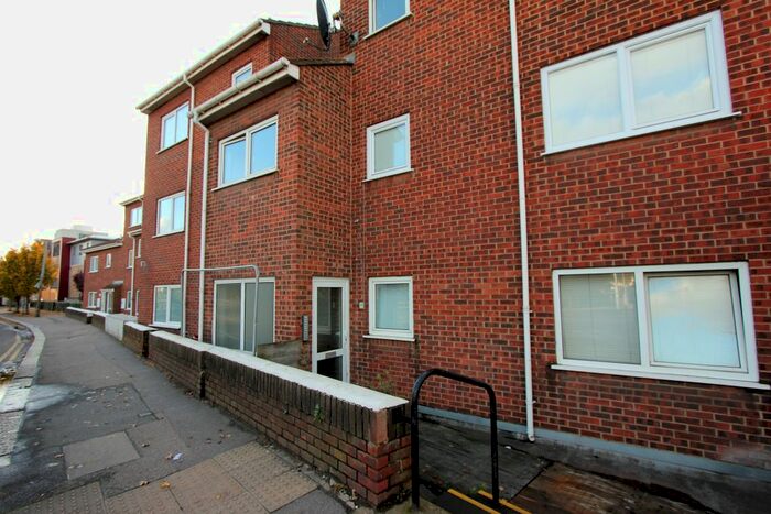 1 Bedroom Flat To Rent In Bridge Court, Grays, RM17