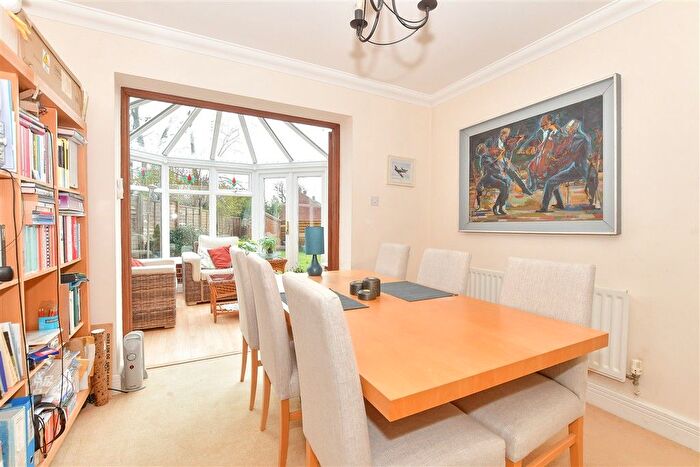4 Bedroom Detached House For Sale In The Stennings, East Grinstead, West Sussex, RH19