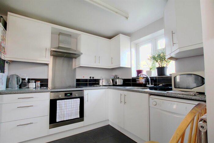 3 Bedroom End Of Terrace House To Rent In Lees Street, Irthlingborough, Wellingborough, NN9