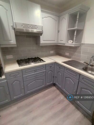 3 Bedroom Terraced House To Rent In Poynters Road, Luton, LU4