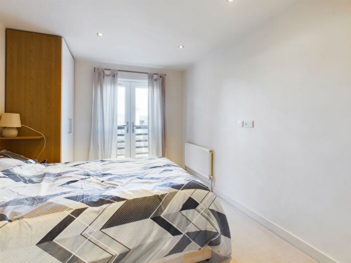 2 Bedroom Flat For Sale In The Sawmill, Dock Street, HU1