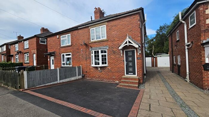 3 Bedroom Semi-Detached House To Rent In Park View, Royston, S71