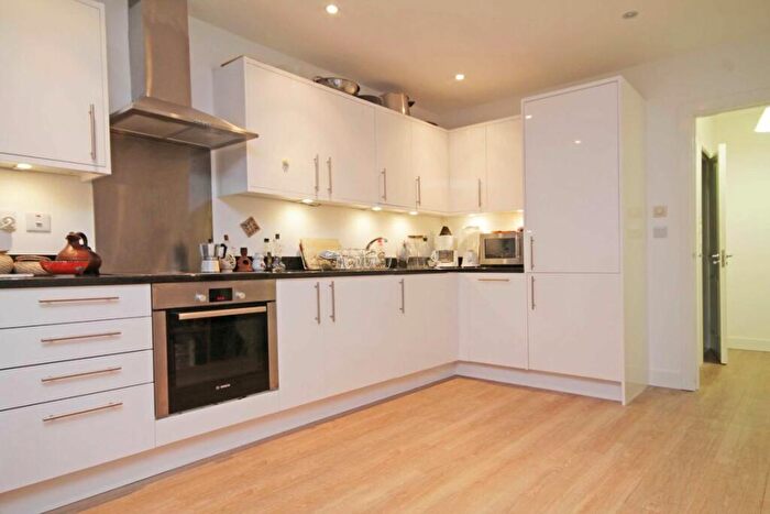 1 Bedroom Flat To Rent In Warham Street, Camberwell, SE5