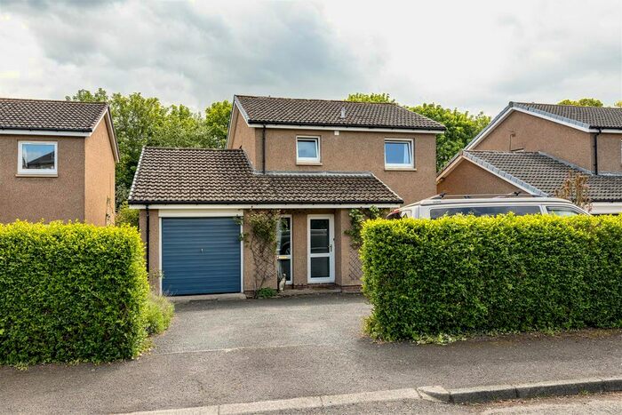 4 Bedroom Detached House For Sale In Quarrydene, Melrose, TD6