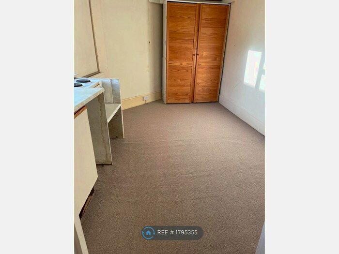 Studio To Rent In Curtis Street, Swindon, SN1