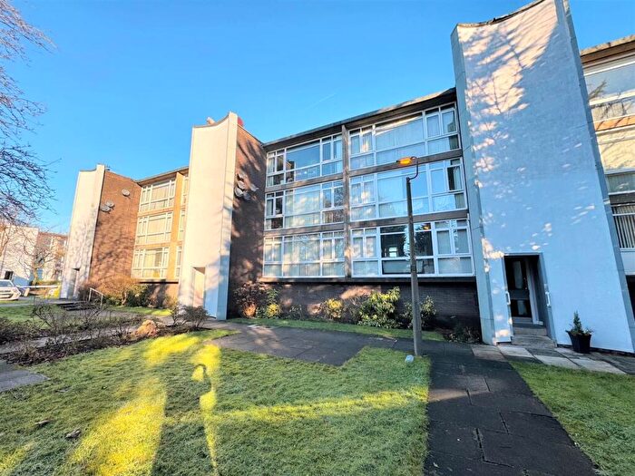 1 Bedroom Apartment For Sale In Gorse Hey Court, Stoneycroft, Liverpool, L13