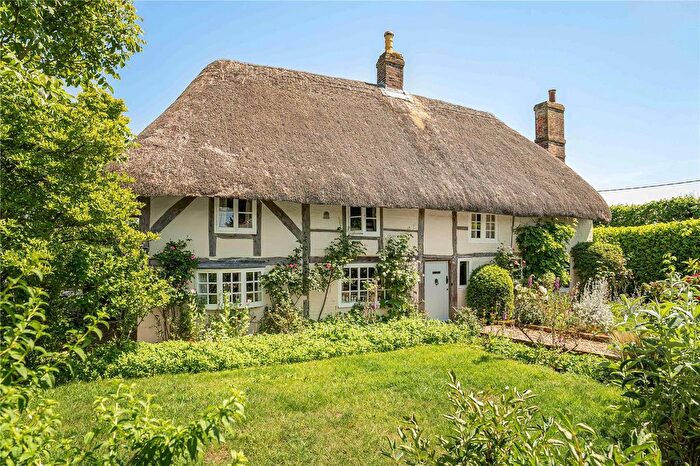 3 Bedroom Equestrian Property For Sale In Blendworth, Waterlooville, Hampshire, PO8